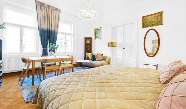 2 bedrooms, iron/ironing board, WiFi, bed sheets