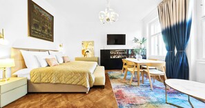Dining - Charming 2-bedroom Old Town apartment with WiFi, AC in marvelous Prague (Hlavní mesto Praha)