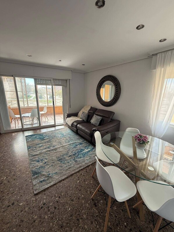 Apartment | Living area - Apartment by the sea El Grao de Castellon (Castelló de la Plana)