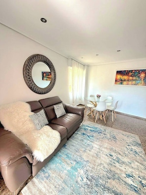 Apartment | Living area - Apartment by the sea El Grao de Castellon (Castelló de la Plana)