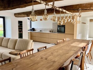 Interior - At the edge of the forest, a large gîte for families and friends. (Iffendic)