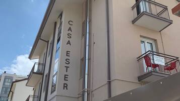 Esterni