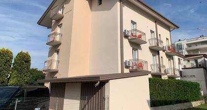 Dainese Apartments, Casa Ester