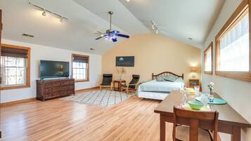 Bureau, fer et planche à repasser, accès Internet, draps fournis