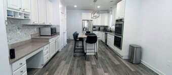 Marlboro Mansion - Located on over 2 Acres in Upper Marlboro, MD