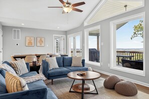 Smart TV, fireplace, offices, computer monitors