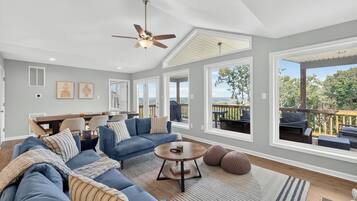 Smart TV, fireplace, offices, computer monitors