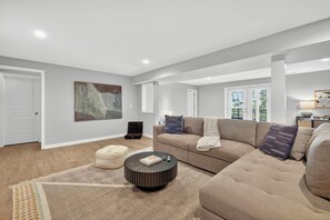 Smart TV, fireplace, offices, computer monitors