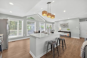 Interior - The Apple Mountain House (Front Royal)