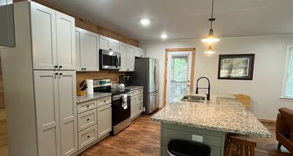 Pinetree Cottage at Saluda River Farms