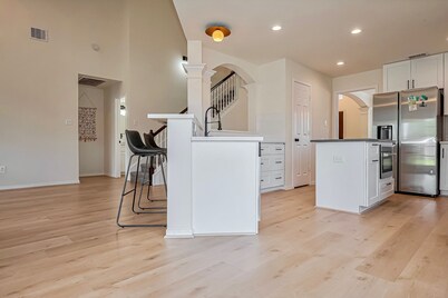 Charming 4-bedroom Park House in Katy !