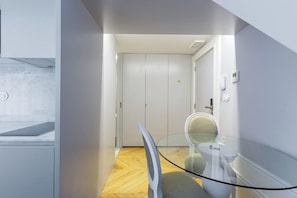 MO - 3T | In-room safe, soundproofing, free cots/infant beds, free WiFi - Villa Mouzinho by ON Apartments (Porto)