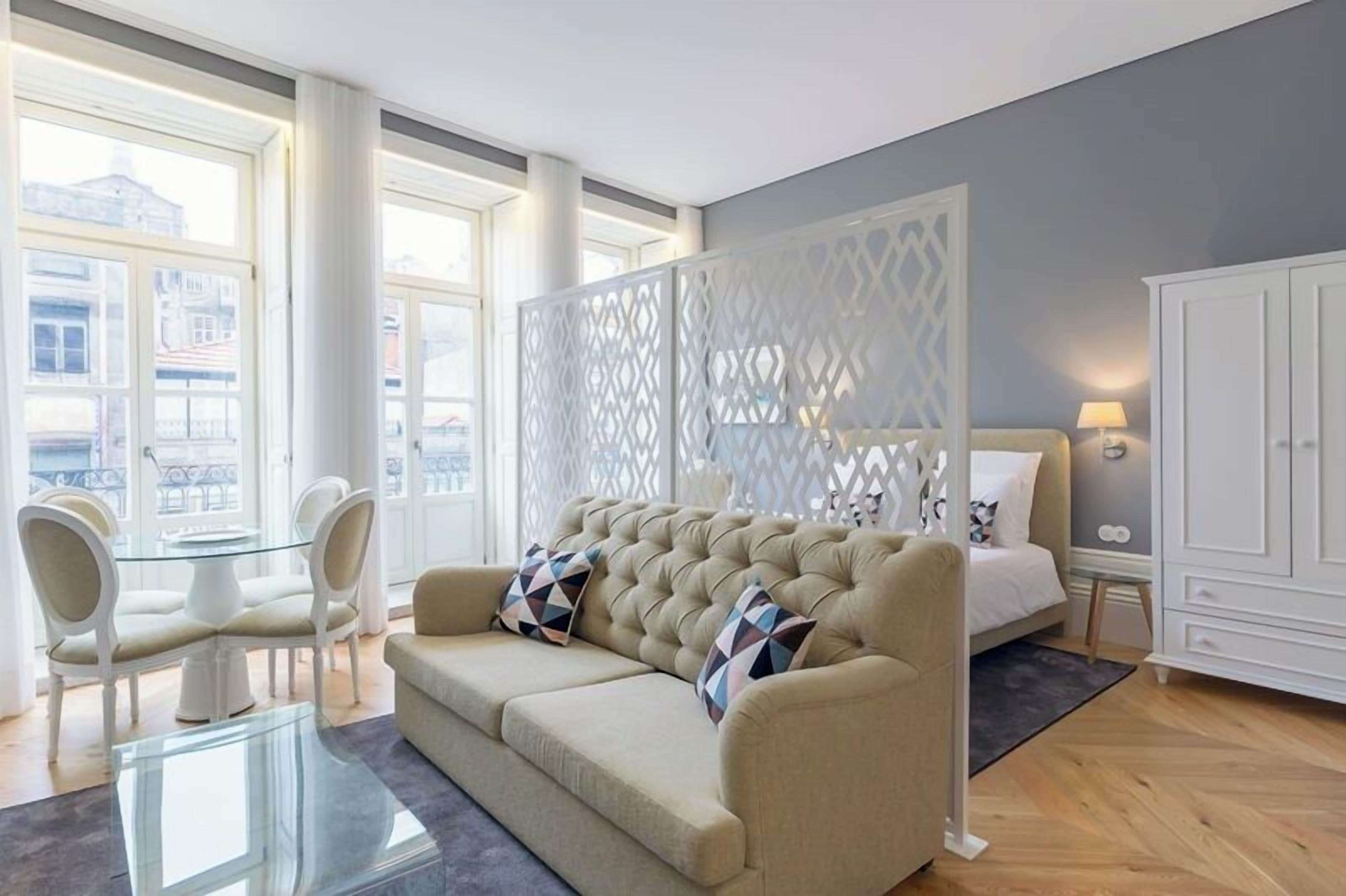 Studio – superior, balkong | Safe på rommet, lydisolert og barnesenger (inkludert)