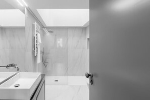 Bathroom - Villa Mouzinho by ON Apartments (Porto)