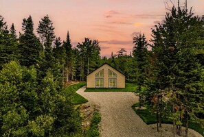 Exterior - Chalet Escapade, Spa, Piscine (La Patrie)