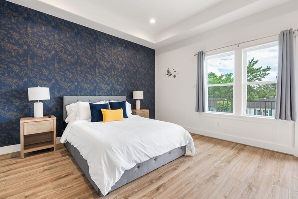 4 chambres, fer et planche à repasser, Wi-Fi, literie fournie