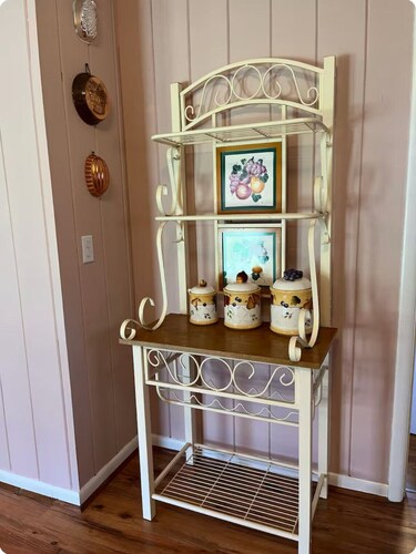 Betty's Place Charming 2-bedroom house in Oneonta with WiFi Close to Restaurants