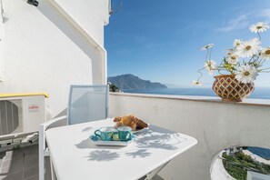 Outdoor dining - Casa Novella, cozy sea view home close to Amalfi (AMAFI)