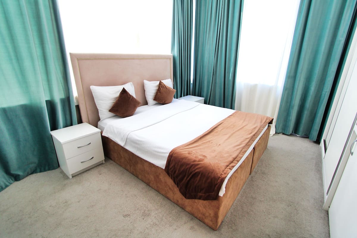 1 bedroom, premium bedding, minibar, in-room safe