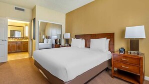 1 bedroom, iron/ironing board, WiFi, bed sheets - Adventure Awaits at Hilton Vacation Club Lake Tahoe : Scenic Views & Outdoor Fun (South Lake Tahoe)