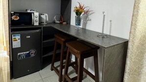 Repas dans la chambre