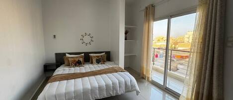 1 bedroom, iron/ironing board, WiFi (free)