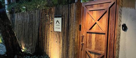 Mặt tiền nơi lưu trú