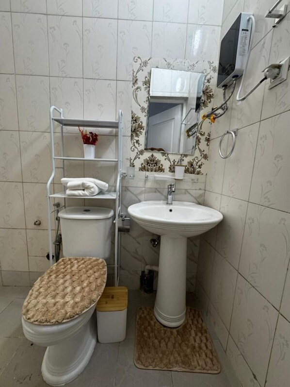 Bathroom - Sofana Residence (Dakar)