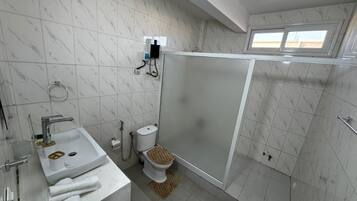 Estúdio luxo, sacada, vista para a cidade | Banheiro