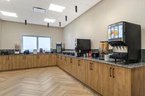 Free daily full breakfast - Best Western Plus Neepawa Hotel (Neepawa)