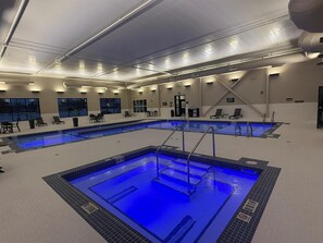 Indoor pool - Best Western Plus Neepawa Hotel (Neepawa)