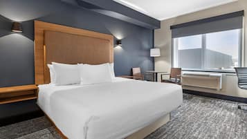 Standard Room, 1 Katil Raja (King), Non Smoking (Shower Only) | Langsir/tirai gelap terus, seterika/papan seterika, cadar katil
