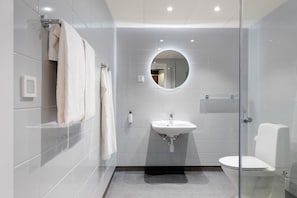 Salle de bain accessible aux personnes à mobilité réduite