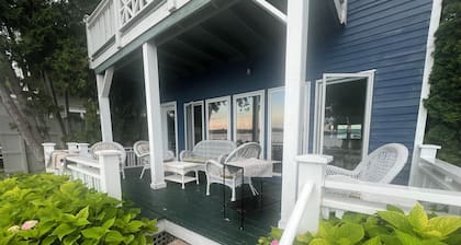 Charming 4-bedroom cottage in adorable Oden with WiFi, AC