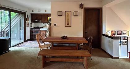 Cozy 3-bedroom chalet in enjoyable Rochester with WiFi