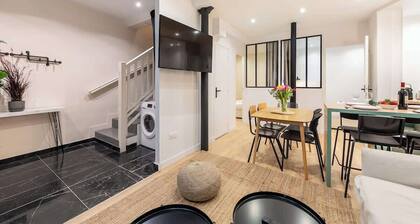 Le Marais l 5BR & A/C - Duplex Home in Paris