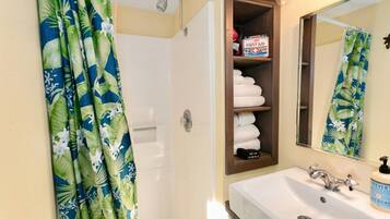 Shower, towels
