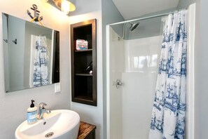 Douche, serviettes fournies