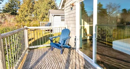 Cottage with Sun Deck | Private Deck | Hot Tub