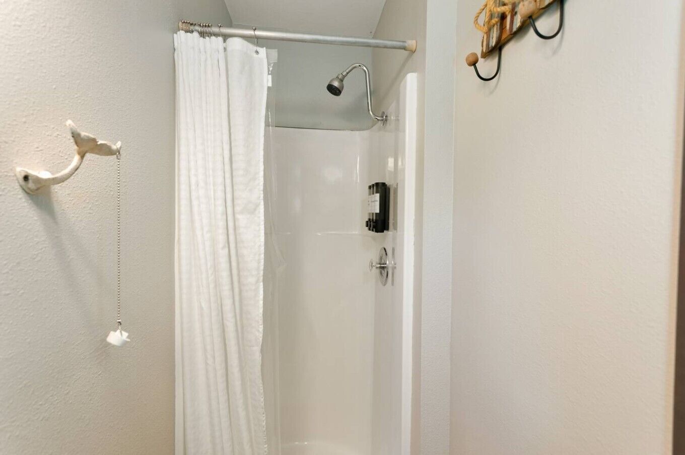 Shower, towels