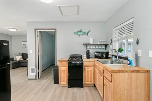 Pickleball | Two Queen Beds | Hot Tub