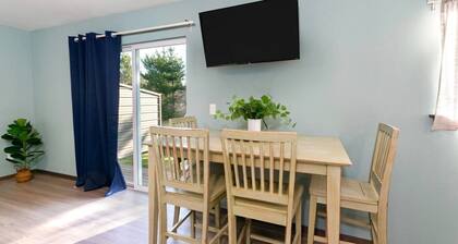 King Suite | WiFi | Pet-Friendly