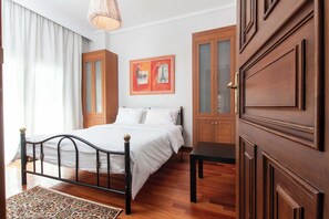 2 bedrooms, iron/ironing board, travel crib, WiFi