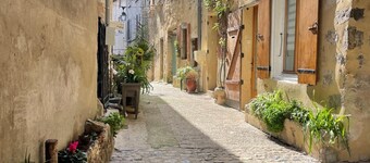 Family home, Ardèche, near dolce-via and Via Rhôna