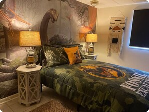 1 bedroom, travel cot, WiFi, bed sheets