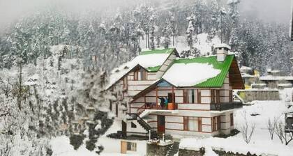Luxurious 3 BHK Cottage Apartment +Kitchenette