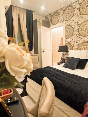 Comfort Suite, Non Smoking, Balcony | 1 bedroom, Frette Italian sheets, premium bedding, down comforters - Vaticano 13 guesthouse (Rome)