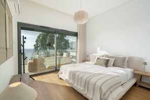 3 chambres, fer et planche à repasser, Wi-Fi, draps fournis