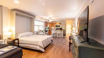 Iron/ironing board, travel crib, free WiFi, bed sheets