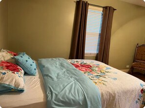 2 habitaciones, escritorio, cuna de viaje y wifi 